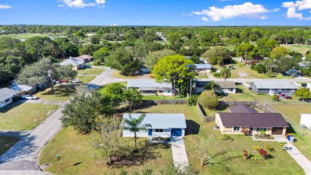 2075 7th Court SW, Vero Beach, FL 32962