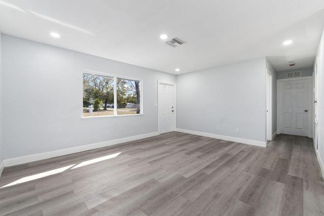 2075 7th Court SW, Vero Beach, FL 32962