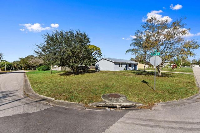 2075 7th Court SW, Vero Beach, FL 32962