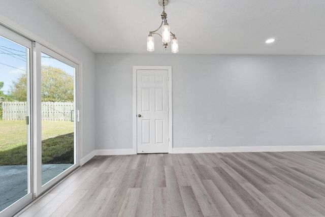 2075 7th Court SW, Vero Beach, FL 32962