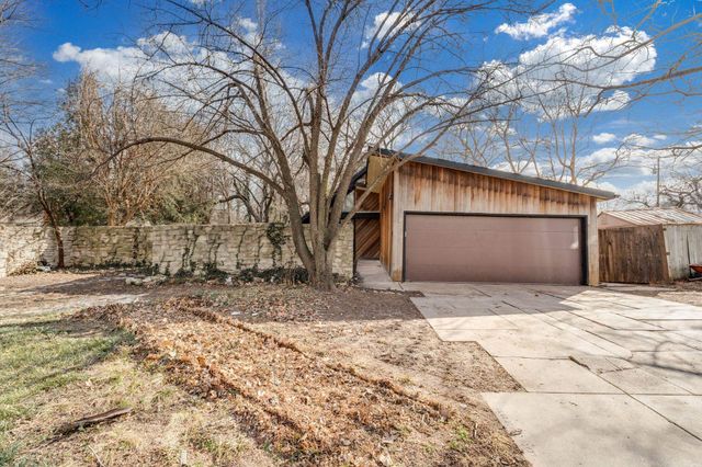 1947 E Marion Rd, Wichita, KS 67216