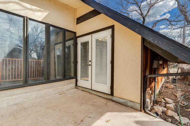 1947 E Marion Rd, Wichita, KS 67216