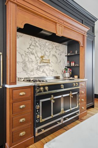 53 Irvine Park, Saint Paul, MN 55102