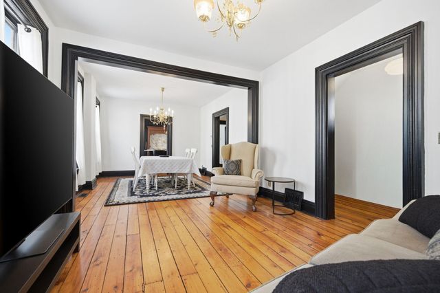 53 Irvine Park, Saint Paul, MN 55102