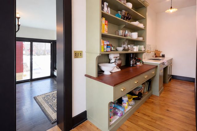 53 Irvine Park, Saint Paul, MN 55102