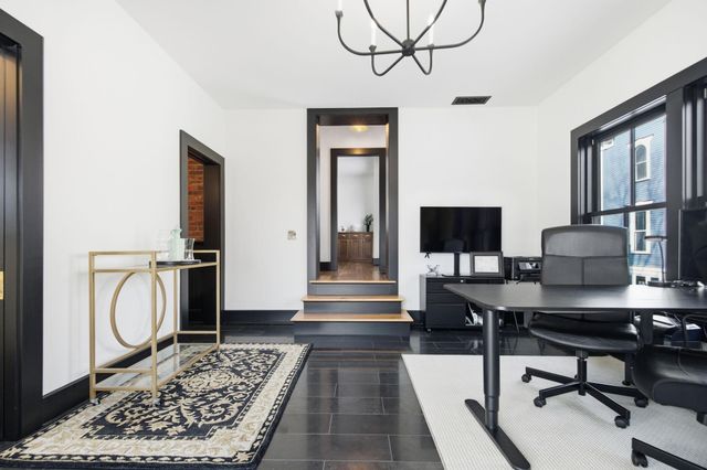 53 Irvine Park, Saint Paul, MN 55102