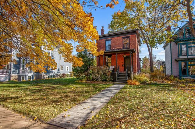 53 Irvine Park, Saint Paul, MN 55102