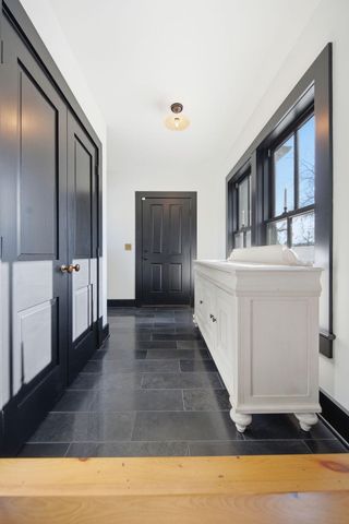 53 Irvine Park, Saint Paul, MN 55102