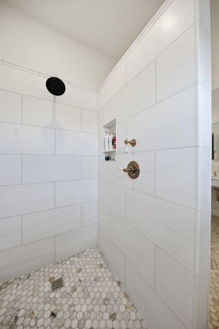 53 Irvine Park, Saint Paul, MN 55102