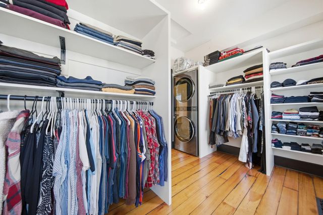 53 Irvine Park, Saint Paul, MN 55102