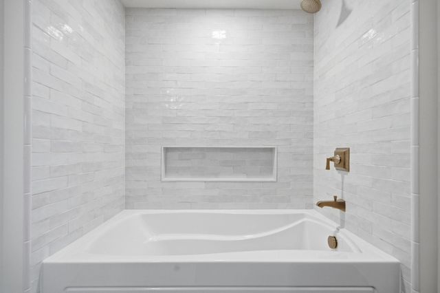 53 Irvine Park, Saint Paul, MN 55102