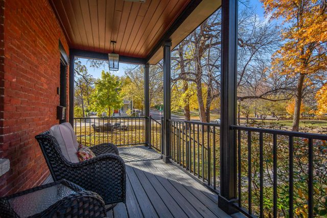 53 Irvine Park, Saint Paul, MN 55102