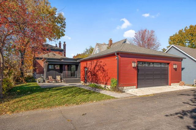 53 Irvine Park, Saint Paul, MN 55102