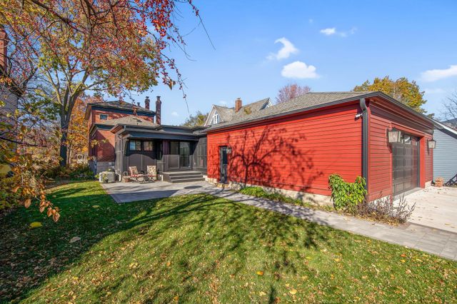 53 Irvine Park, Saint Paul, MN 55102