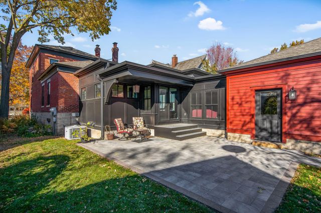 53 Irvine Park, Saint Paul, MN 55102