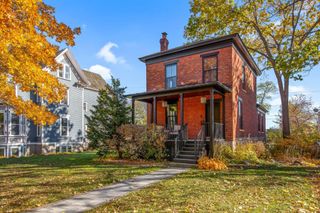 53 Irvine Park, Saint Paul, MN 55102