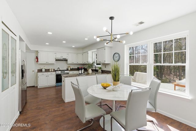 565 Buttonwood Drive, Jackson, NJ 08527