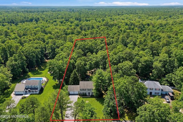 565 Buttonwood Drive, Jackson, NJ 08527