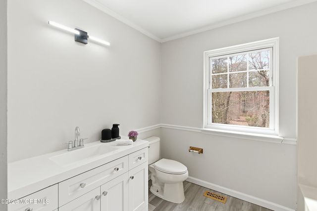 565 Buttonwood Drive, Jackson, NJ 08527