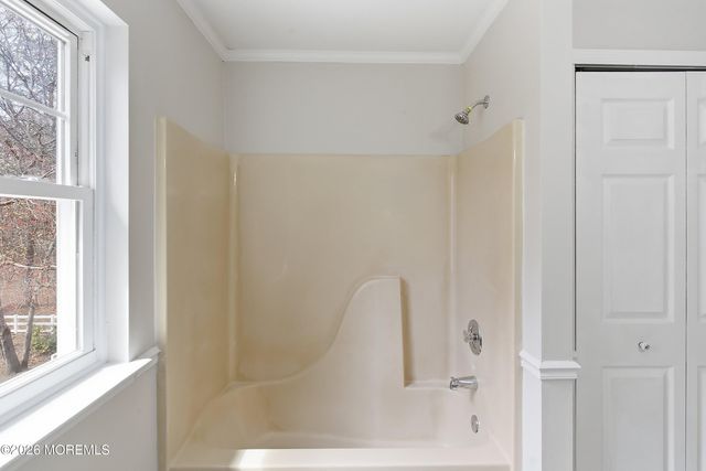 565 Buttonwood Drive, Jackson, NJ 08527