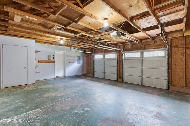 565 Buttonwood Drive, Jackson, NJ 08527