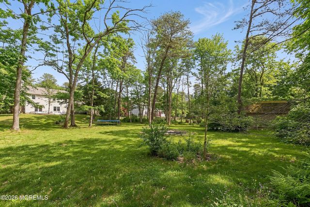 565 Buttonwood Drive, Jackson, NJ 08527