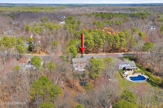 565 Buttonwood Drive, Jackson, NJ 08527