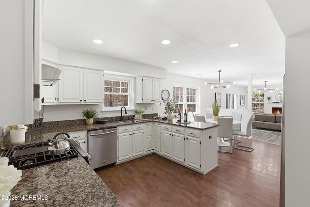 565 Buttonwood Drive, Jackson, NJ 08527