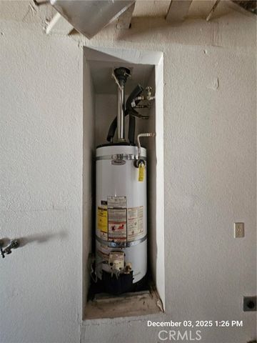 18891 Rocksprings Road, Hesperia, CA 92345