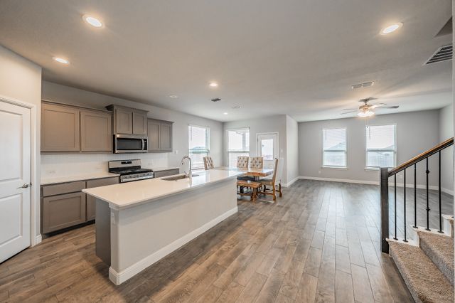 1404 Fremont Trail, Cleburne, TX 76033