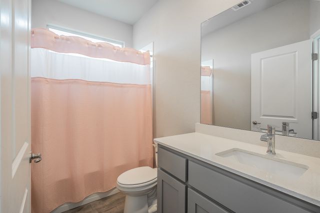 1404 Fremont Trail, Cleburne, TX 76033