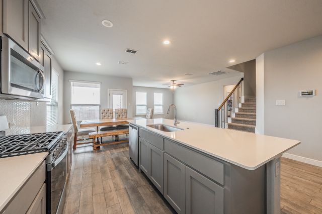 1404 Fremont Trail, Cleburne, TX 76033