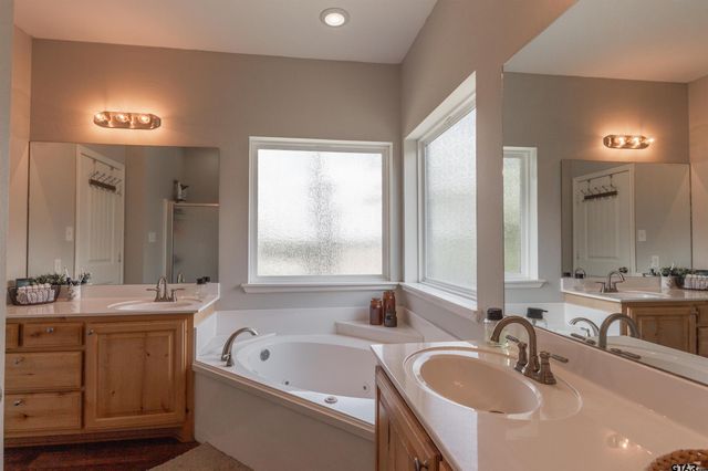 14641 Gracie Lane, Brownsboro, TX 75756