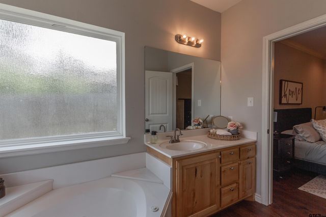 14641 Gracie Lane, Brownsboro, TX 75756