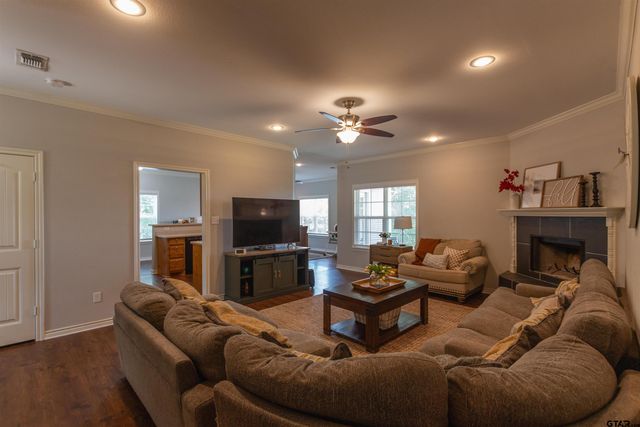 14641 Gracie Lane, Brownsboro, TX 75756