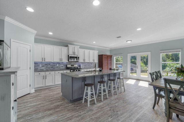 730 Cornelia Street, Freeport, FL 32439