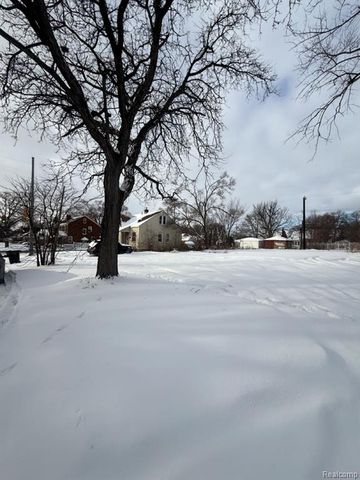 15225 E State Fair Street, Detroit, MI 48205