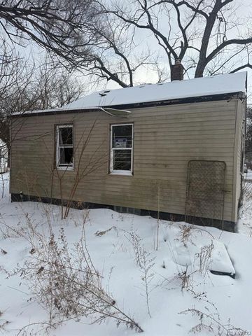 15225 E State Fair Street, Detroit, MI 48205