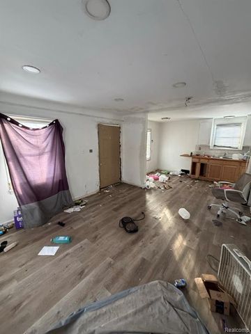 15225 E State Fair Street, Detroit, MI 48205