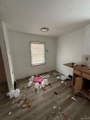 15225 E State Fair Street, Detroit, MI 48205