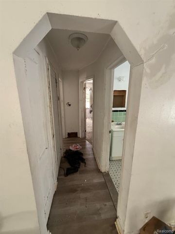 15225 E State Fair Street, Detroit, MI 48205