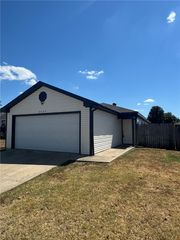 2729 Lenox Court, Springdale, AR 72764