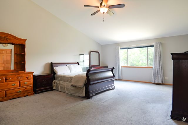 2212 Caton Ridge Drive, Plainfield, IL 60586