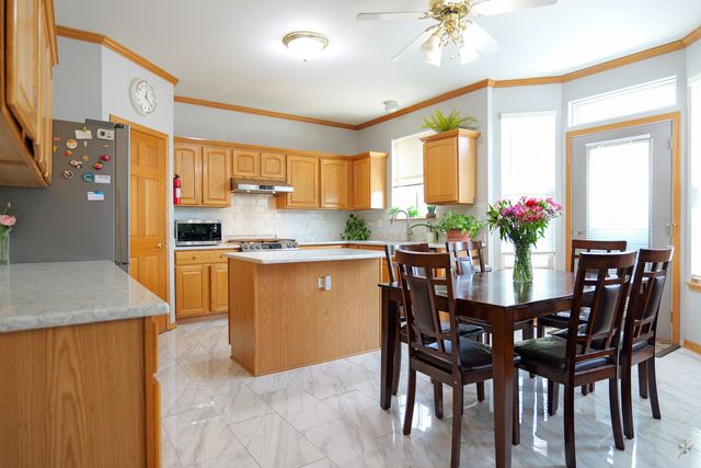2212 Caton Ridge Drive, Plainfield, IL 60586