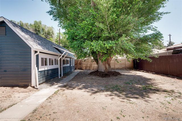 4876 S Lincoln Street, Englewood, CO 80113