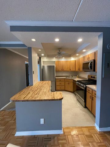 6650 Vernon Avenue S 112, Edina, MN 55436