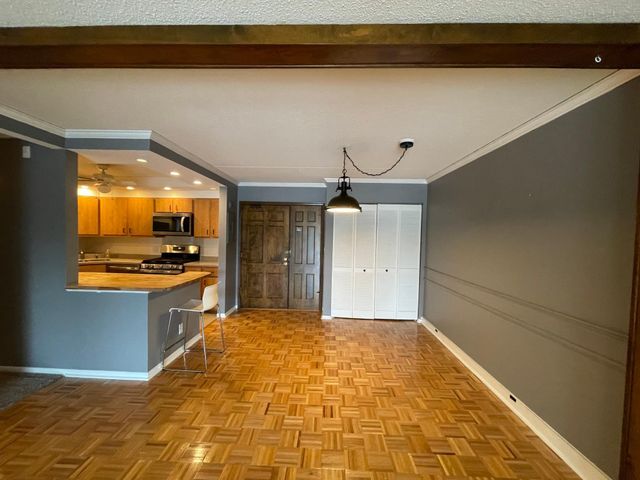 6650 Vernon Avenue S 112, Edina, MN 55436