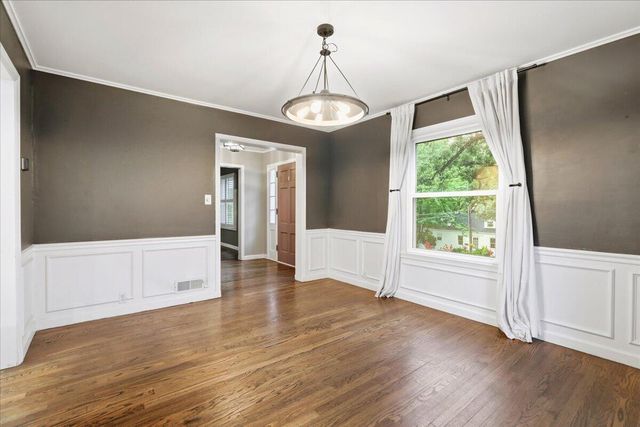 1239 CRESCENT Drive, Council Bluffs, IA 51503