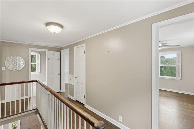 1239 CRESCENT Drive, Council Bluffs, IA 51503