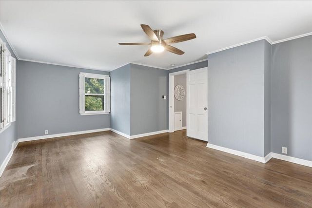 1239 CRESCENT Drive, Council Bluffs, IA 51503